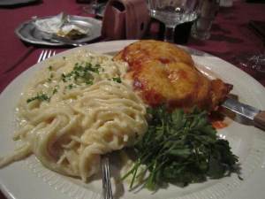 chickenparm_whitesauce