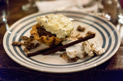 20309567910_050c42bb6f_m